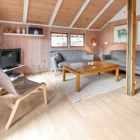 Anttoni - 50km From The Sea By Interhome Nyaraló Ansager